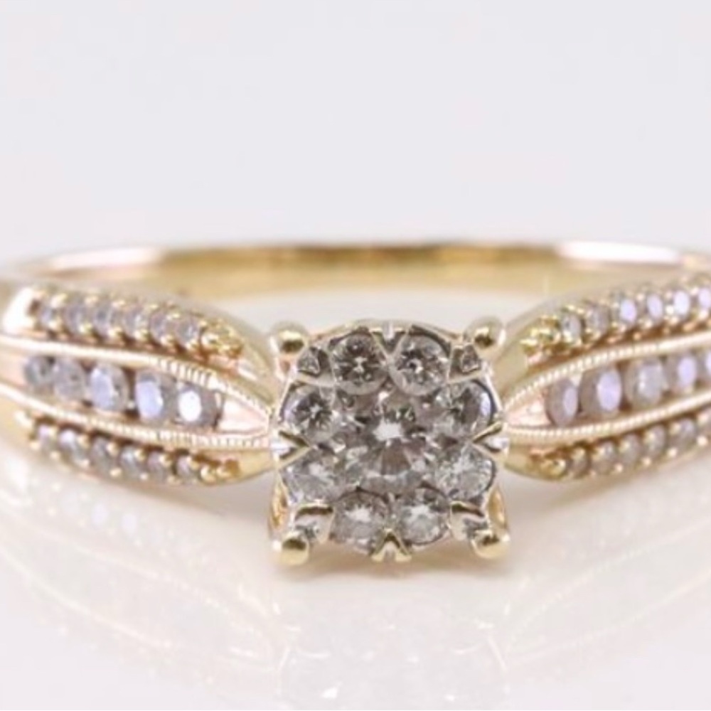 Elegant 14K Gold Diamond Ring 1 carat
